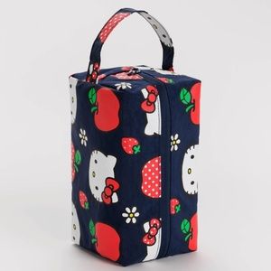 BAGGU x HELLO KITTY Dopp kit